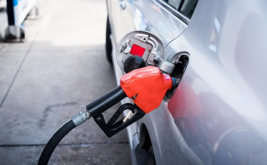 外刊阅读17种节省汽油费用的简单方法